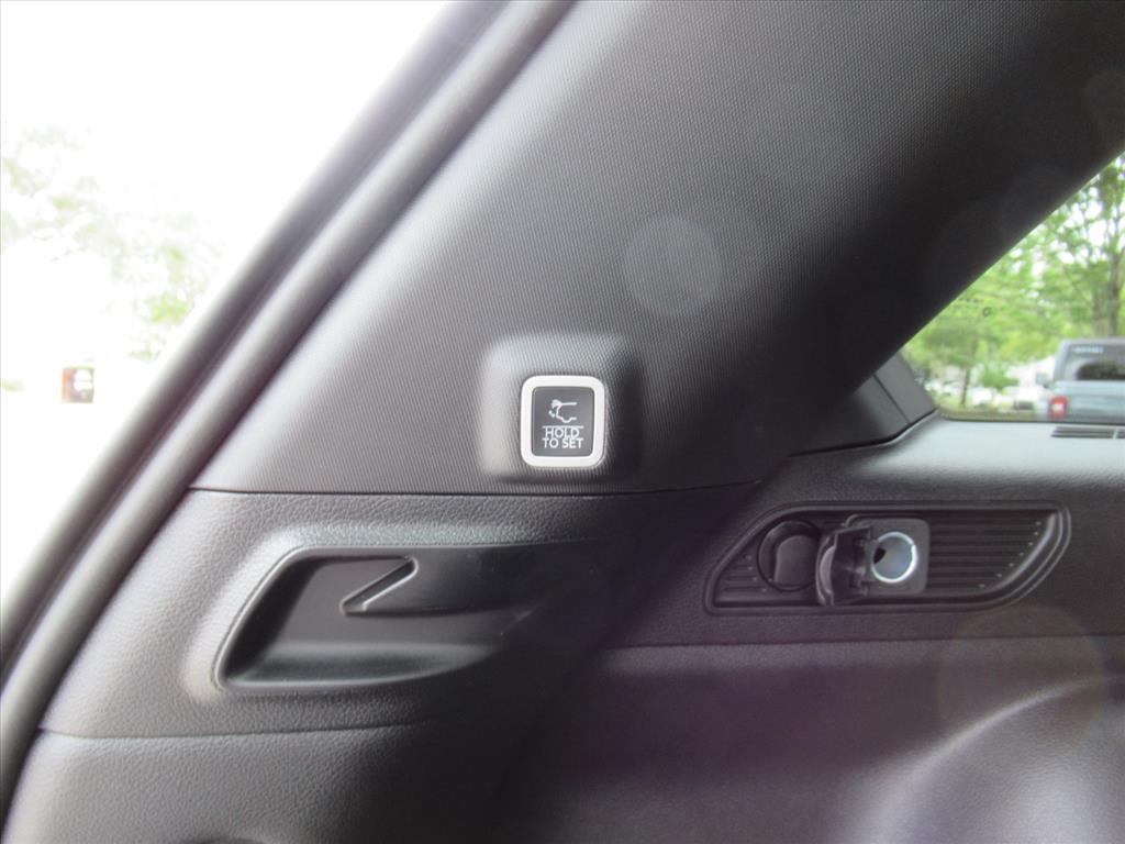 2025 Jeep Grand Cherokee Altitude photo 25