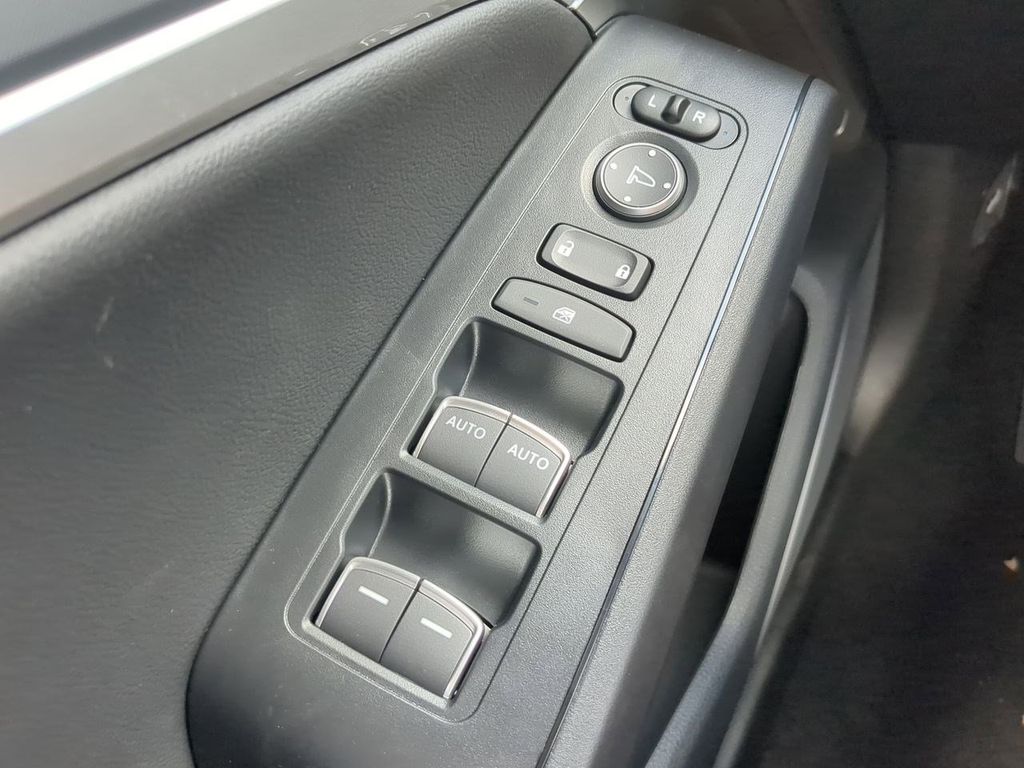 2025 Acura Integra Base photo 24