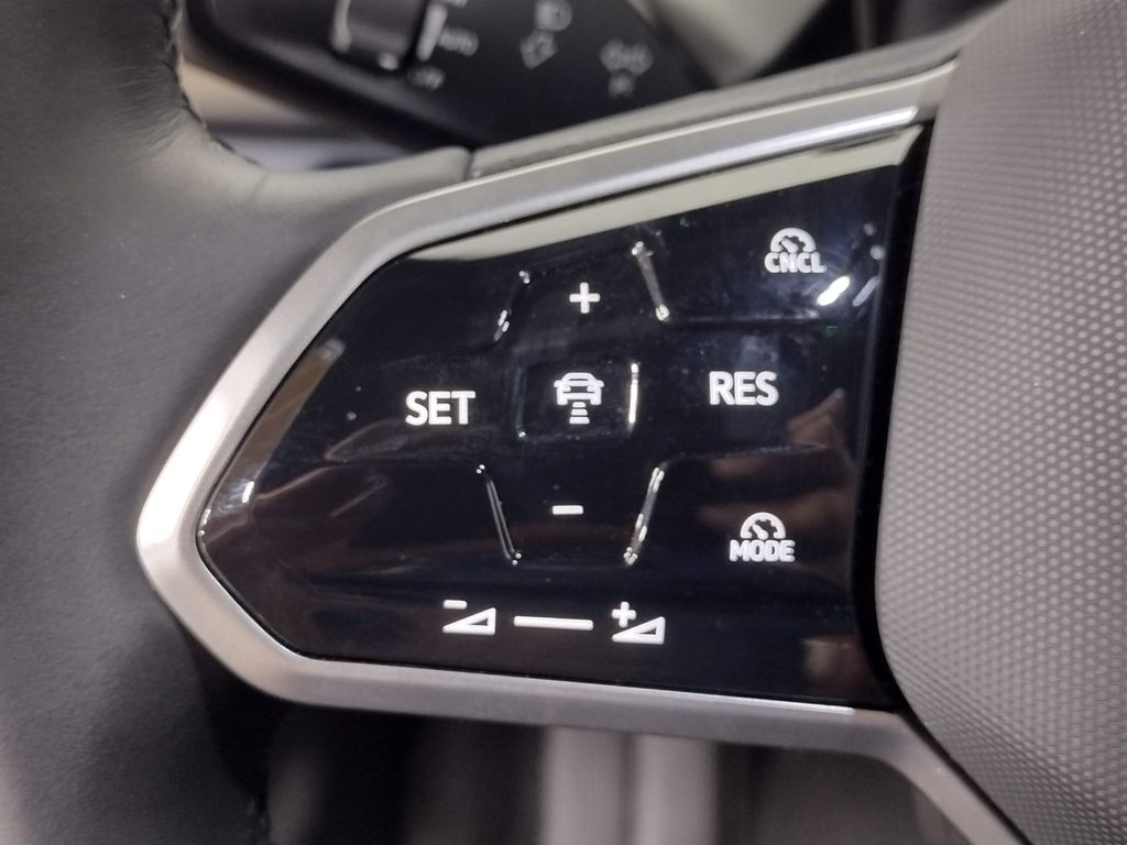 2025 Volkswagen ID. Buzz Pro S photo 18