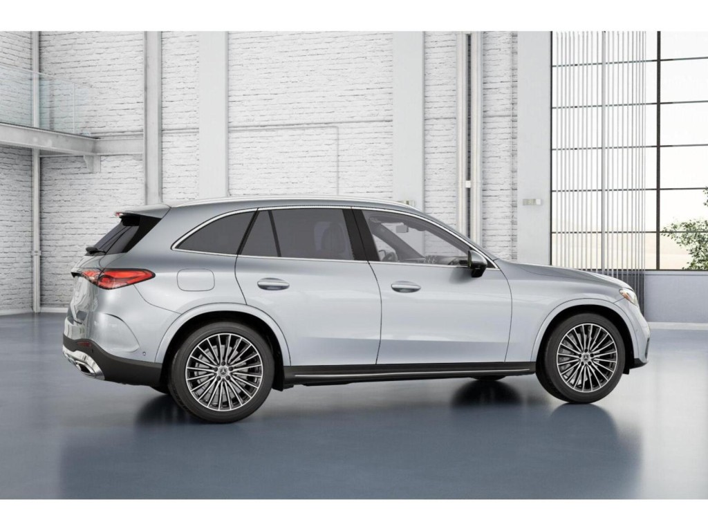 2026 Mercedes Benz GLC 300 photo 17