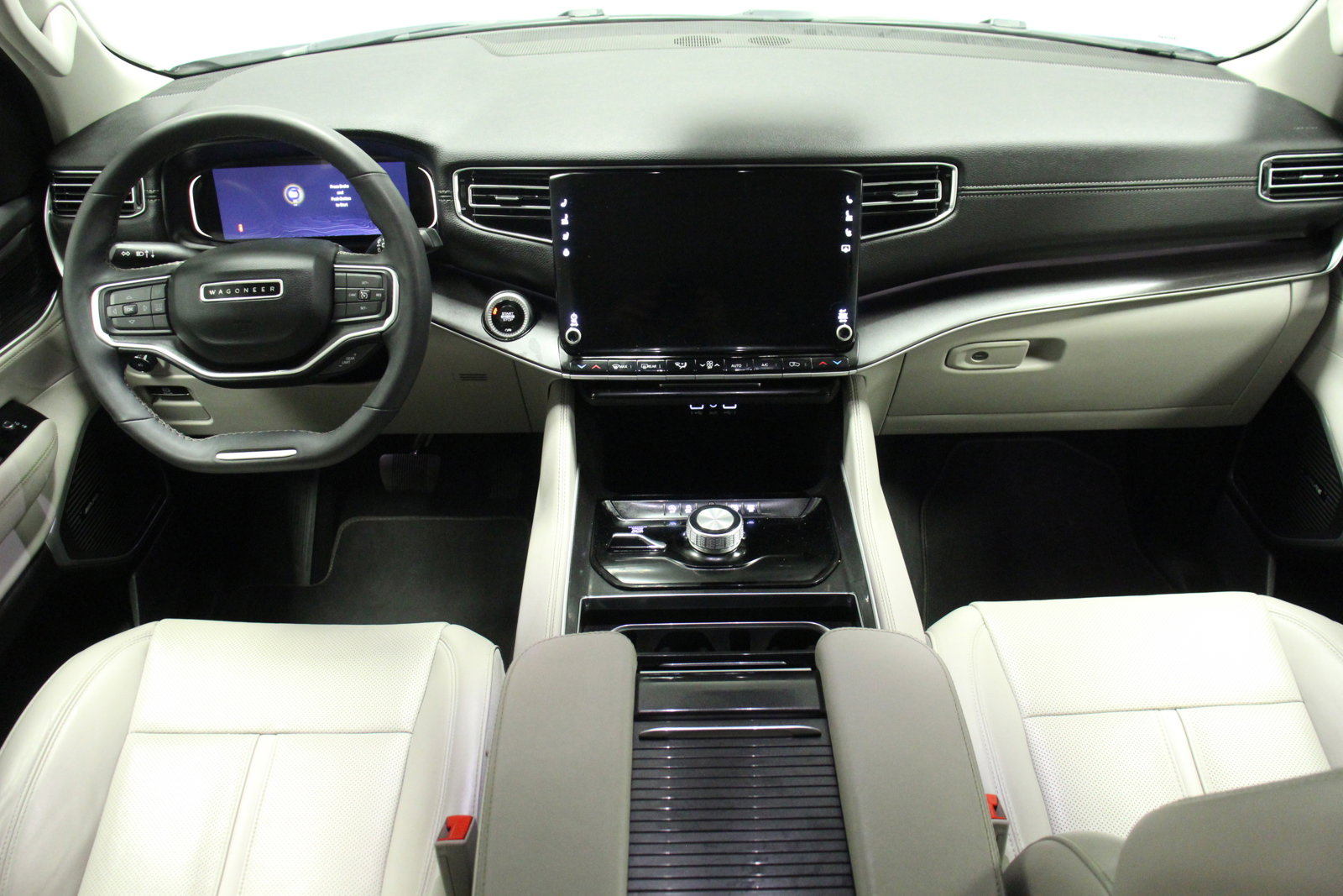 2024 Jeep Wagoneer Base photo 18