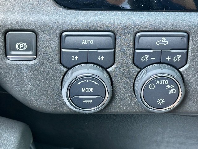 2025 Chevrolet Silverado 1500 LT photo 31