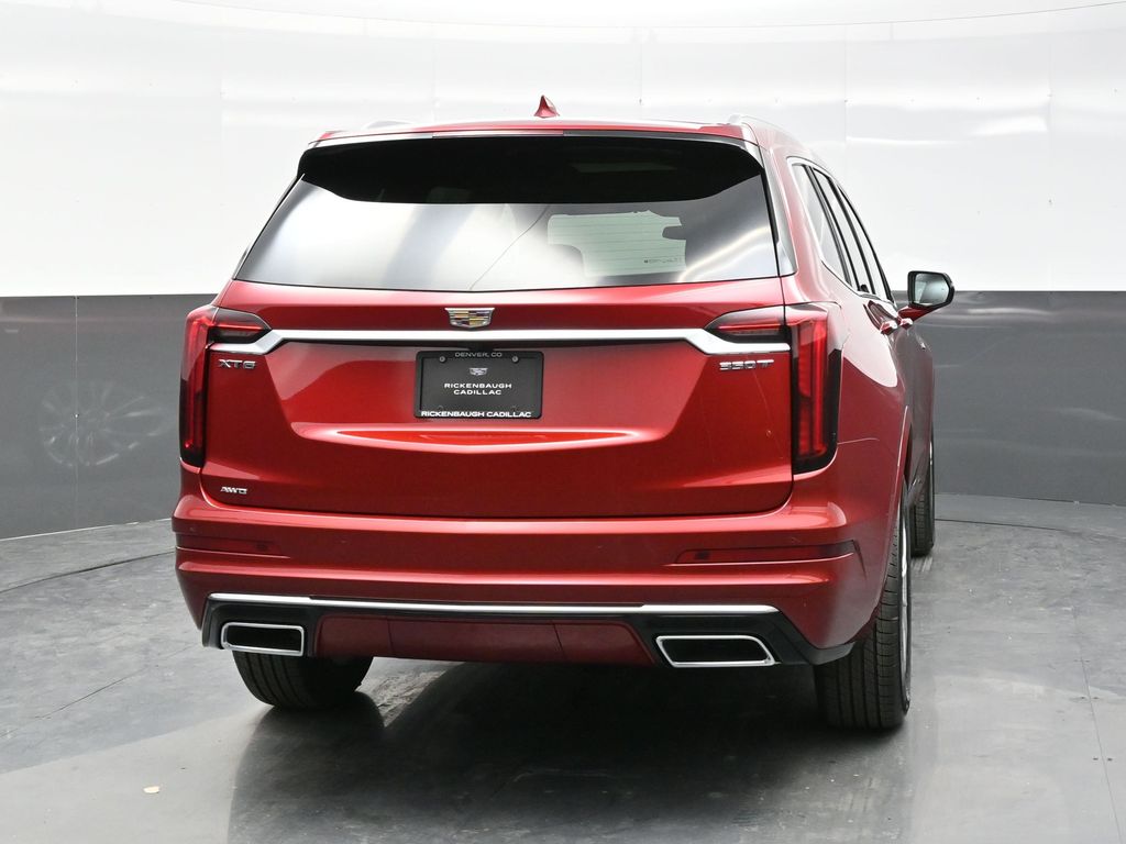 2025 Cadillac XT6 Luxury photo 5