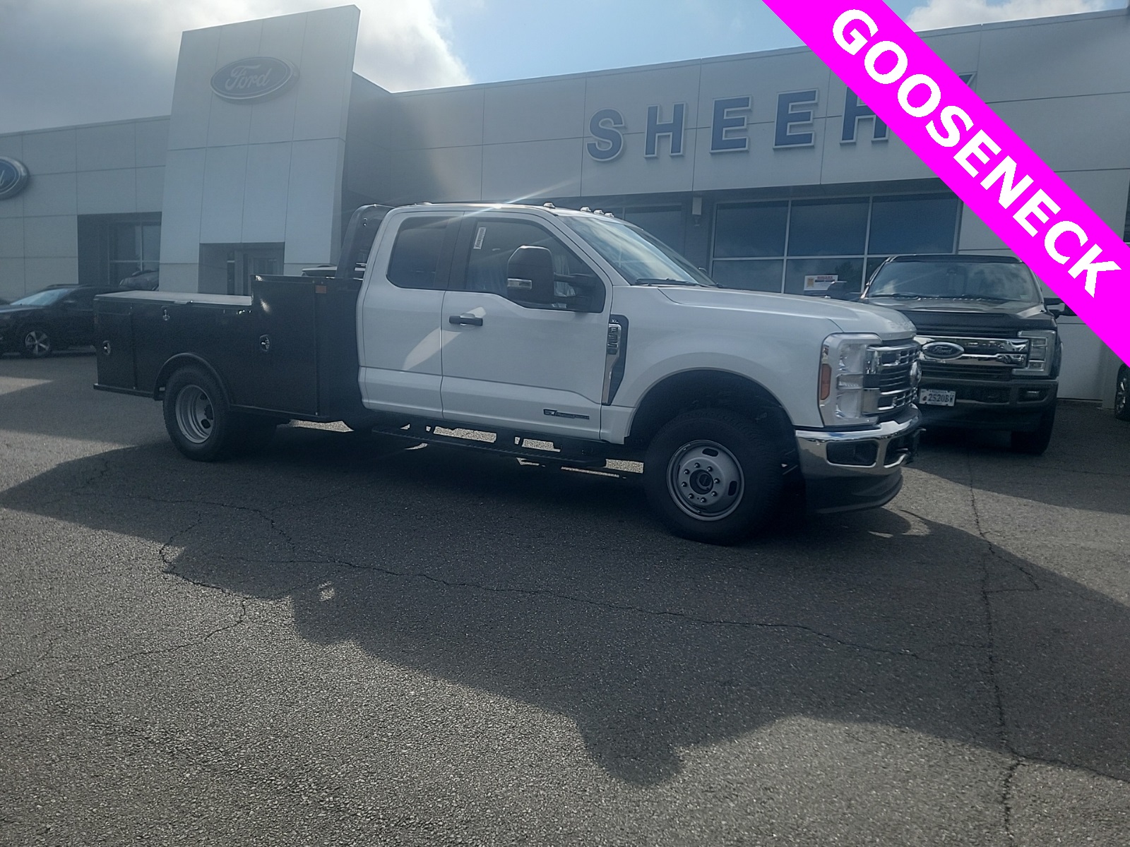 2025 Ford F-350 Super Duty Chassis Cab XL's photo