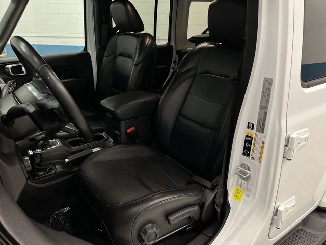 2022 Jeep Wrangler Unlimited Sahara Altitude photo 3
