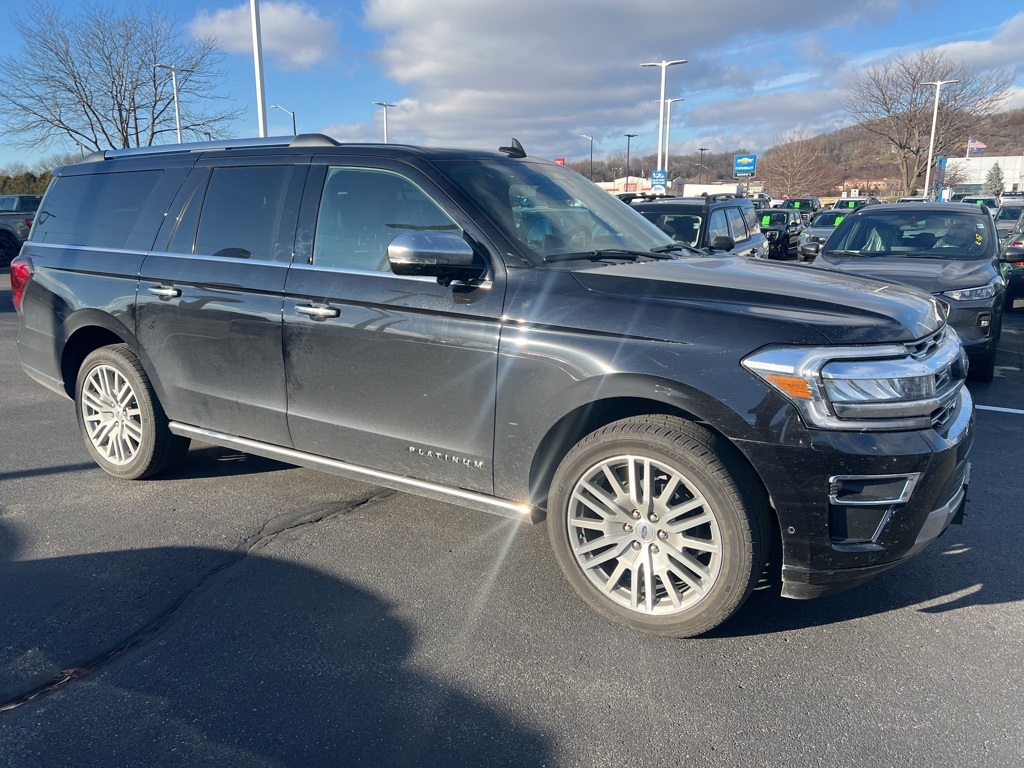 2024 Ford Expedition MAX Platinum photo 2