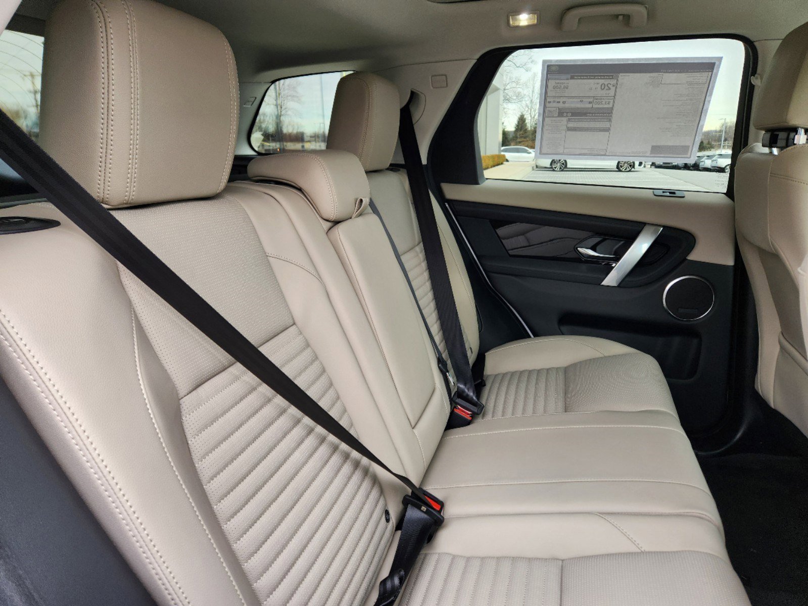 2025 Land Rover Discovery Sport S photo 9