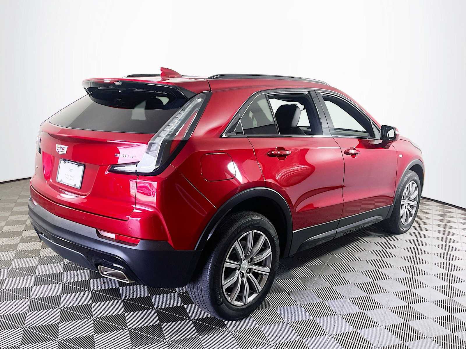 2022 Cadillac XT4 Sport photo 4