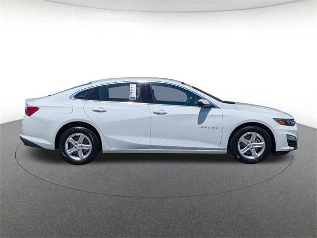 2024 Chevrolet Malibu LS photo 2