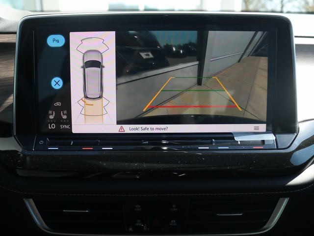 2025 Volkswagen Atlas SEL photo 13