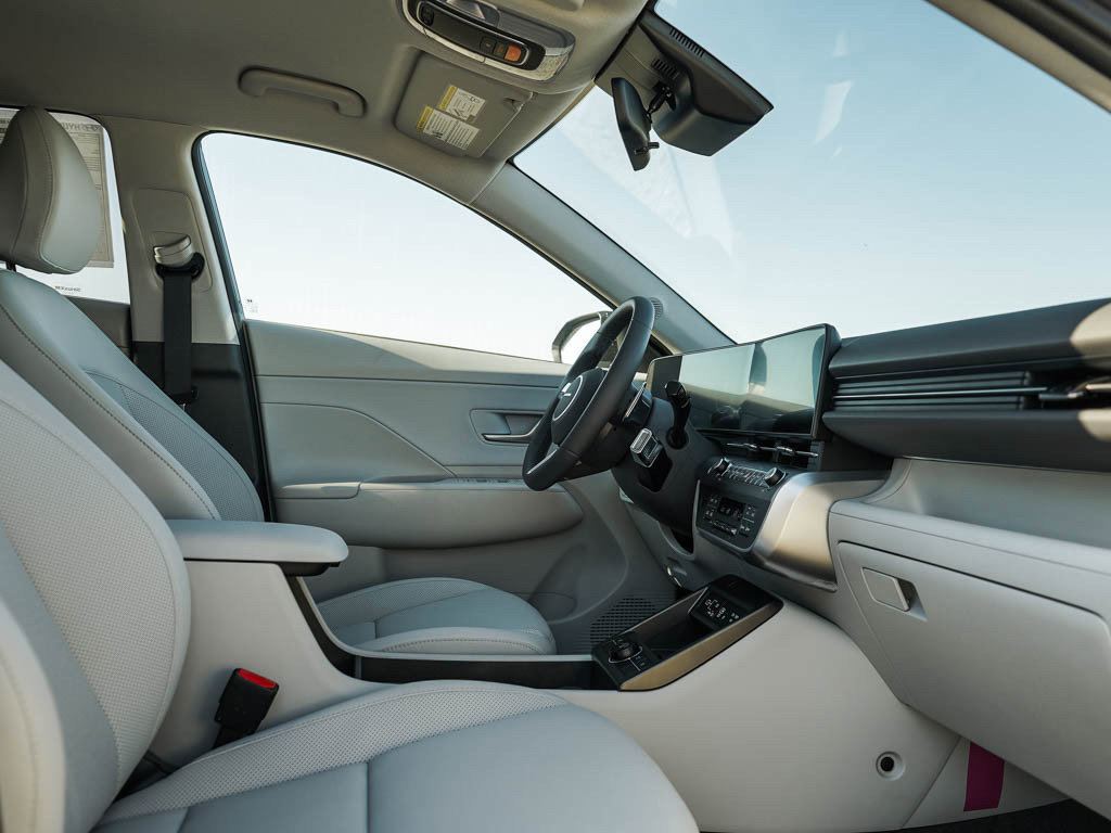 2026 Hyundai Kona SEL photo 8