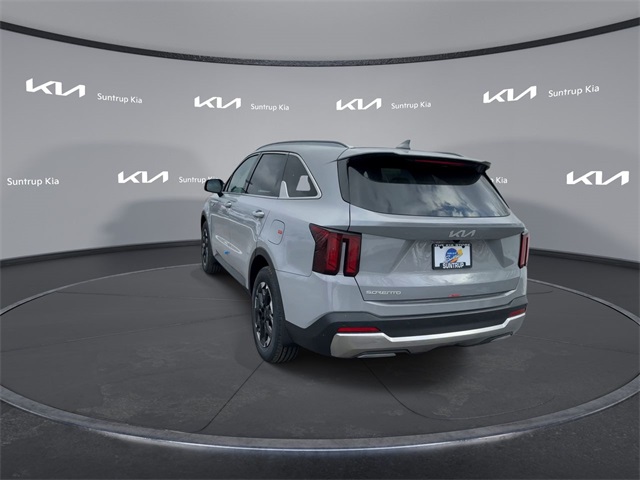 2025 Kia Sorento S photo 2