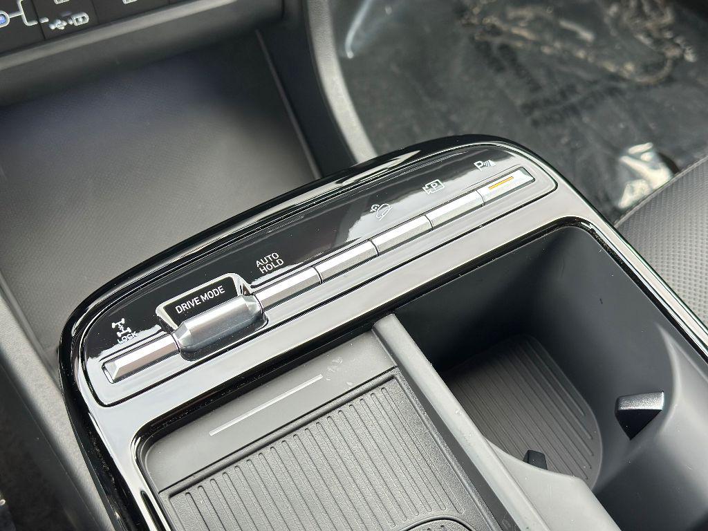 2025 Hyundai Tucson Hybrid Limited photo 13
