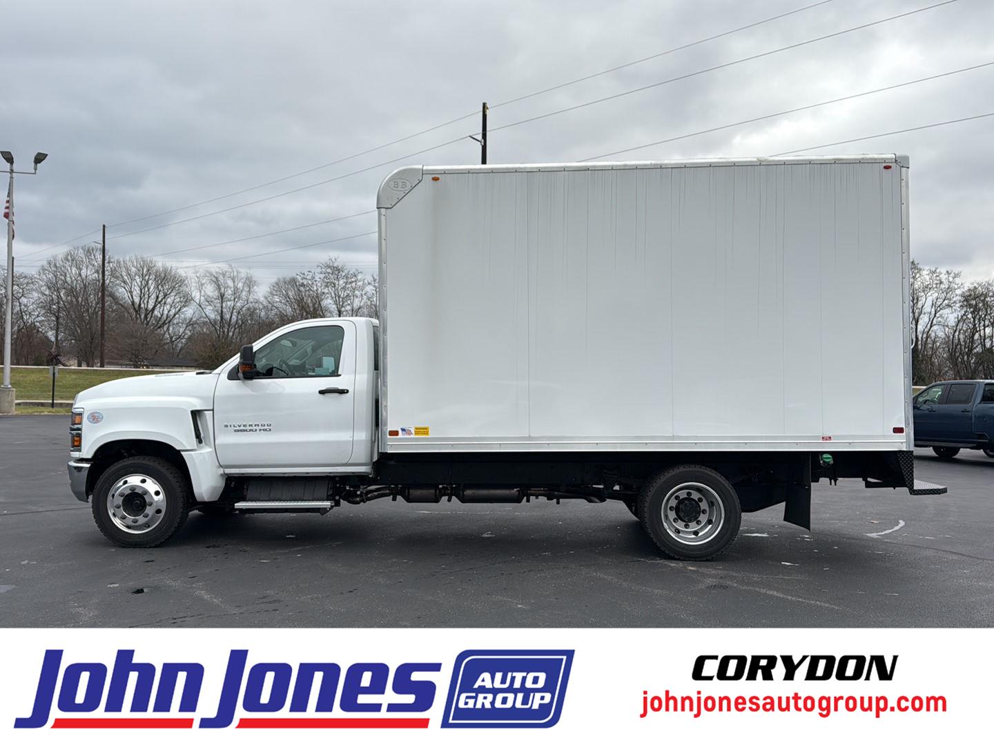 2024 Chevrolet Silverado 4500 Medium Duty Chassis Cab Work Truck's photo