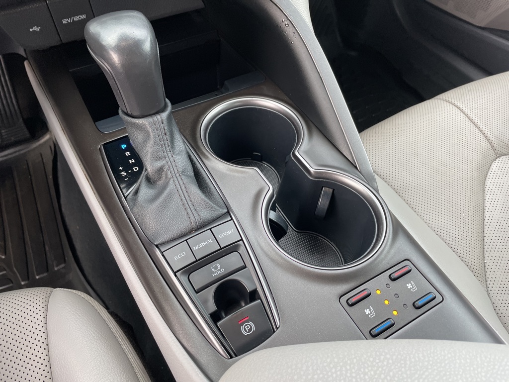 2023 Toyota Camry XSE V6 photo 11