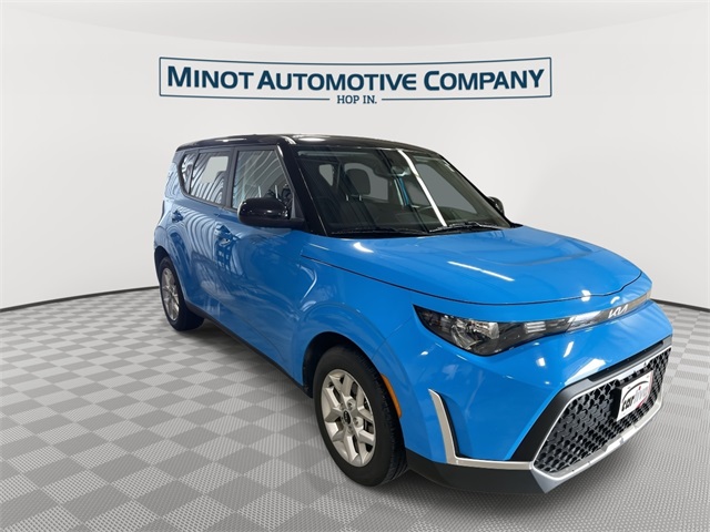 2023 Kia Soul S photo 2