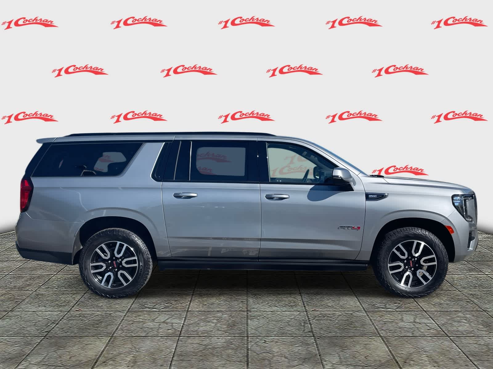 2023 Gmc Yukon XL AT4 photo 2
