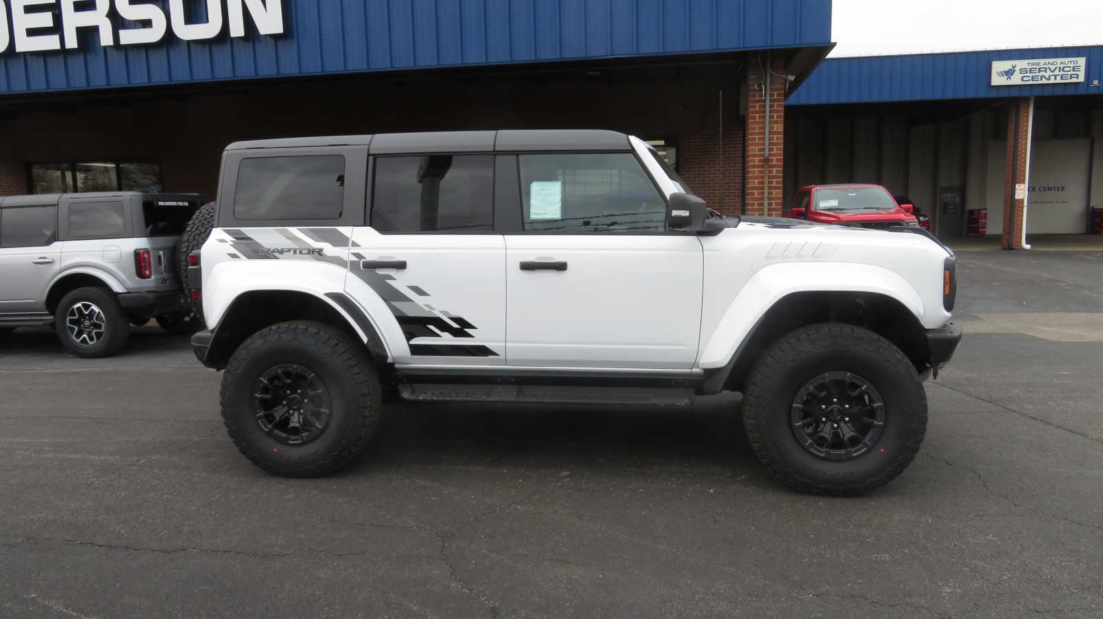 2024 Ford Bronco Raptor photo 5