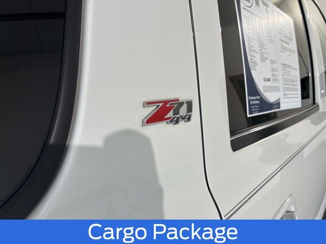 2005 Chevrolet Suburban 1500 Z71 photo 11