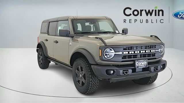 2025 Ford Bronco 4-Door Big Bend's photo