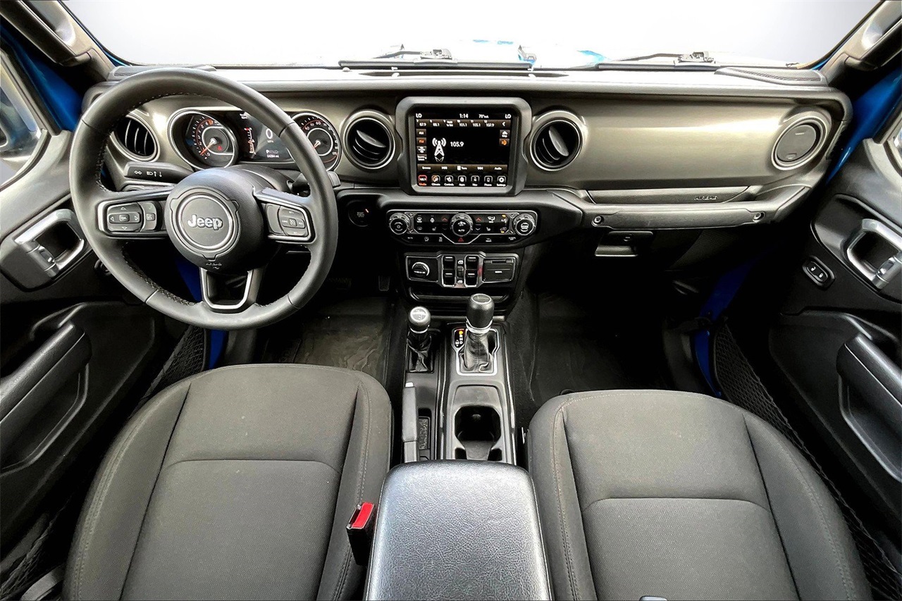 2023 Jeep Gladiator Willys photo 13