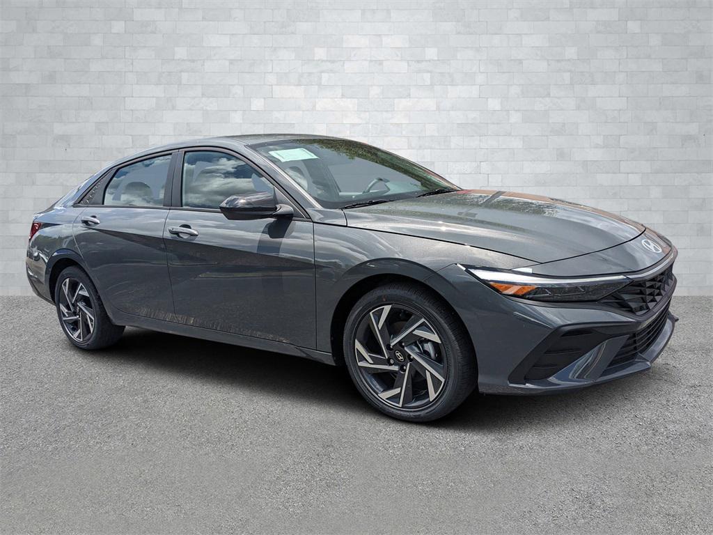 2025 Hyundai Elantra Hybrid SEL Sport photo 2