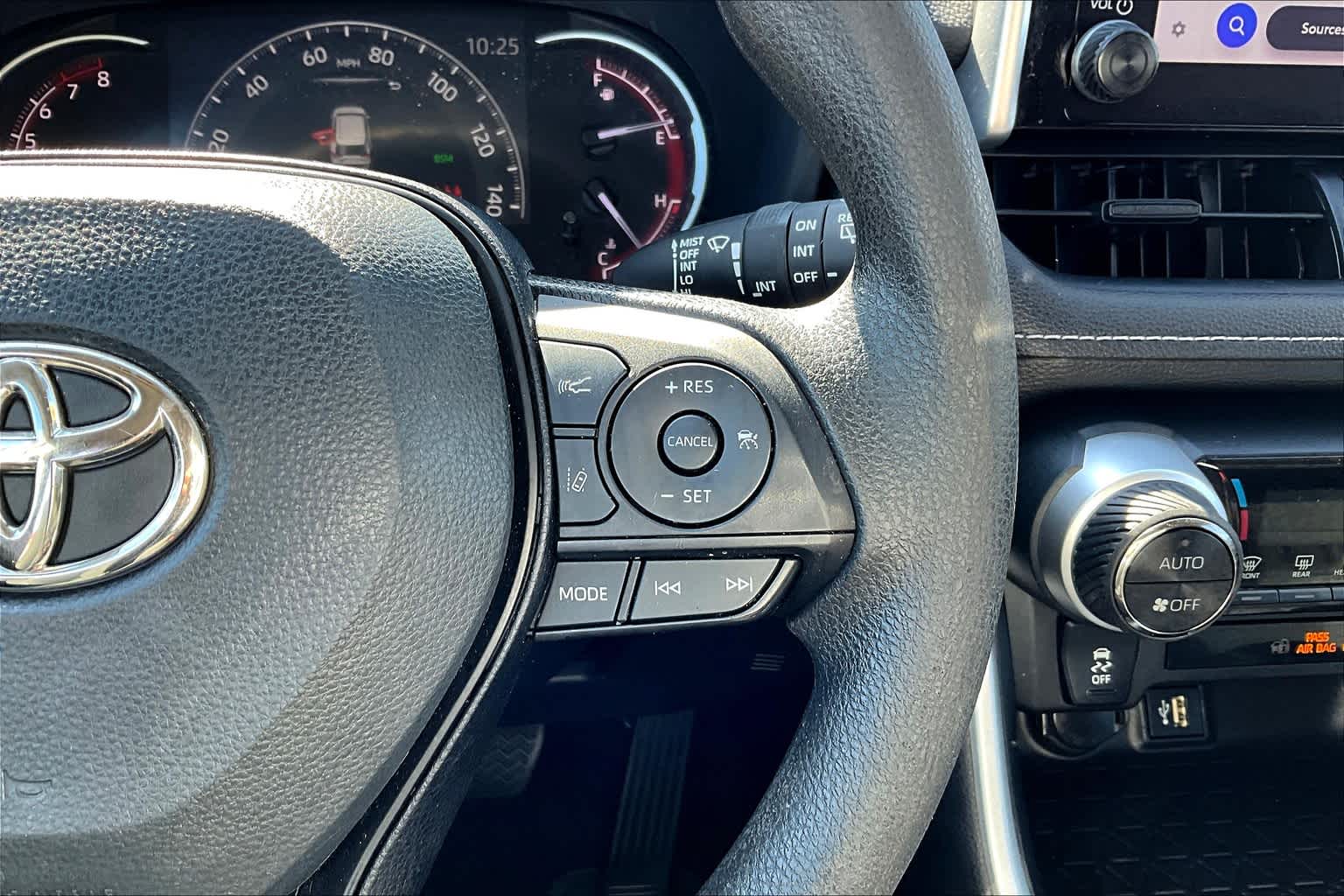 2023 Toyota RAV4 XLE photo 48