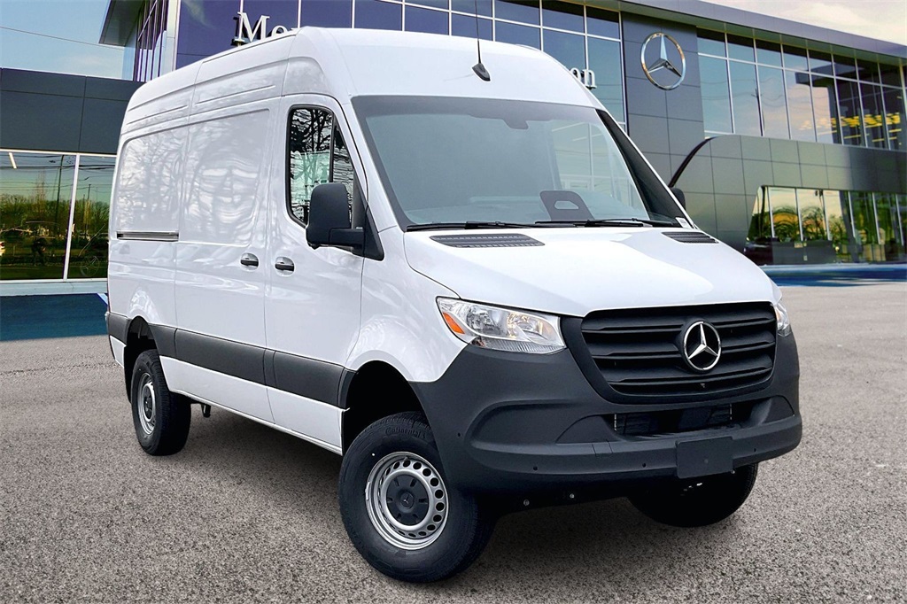 2026 Mercedes-Benz Sprinter Cargo Van Base's photo
