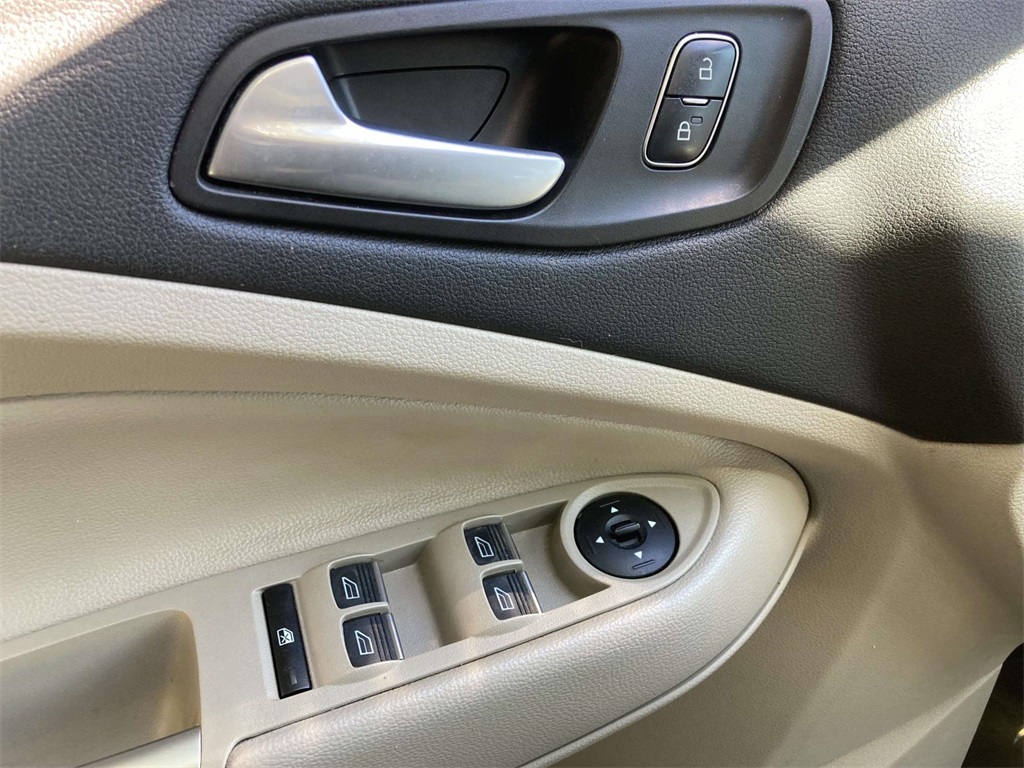 2017 Ford Escape SE photo 12