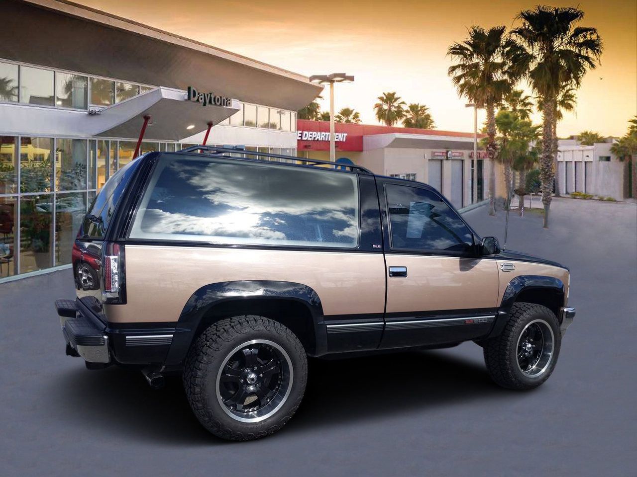 1994 Gmc Yukon SL photo 3