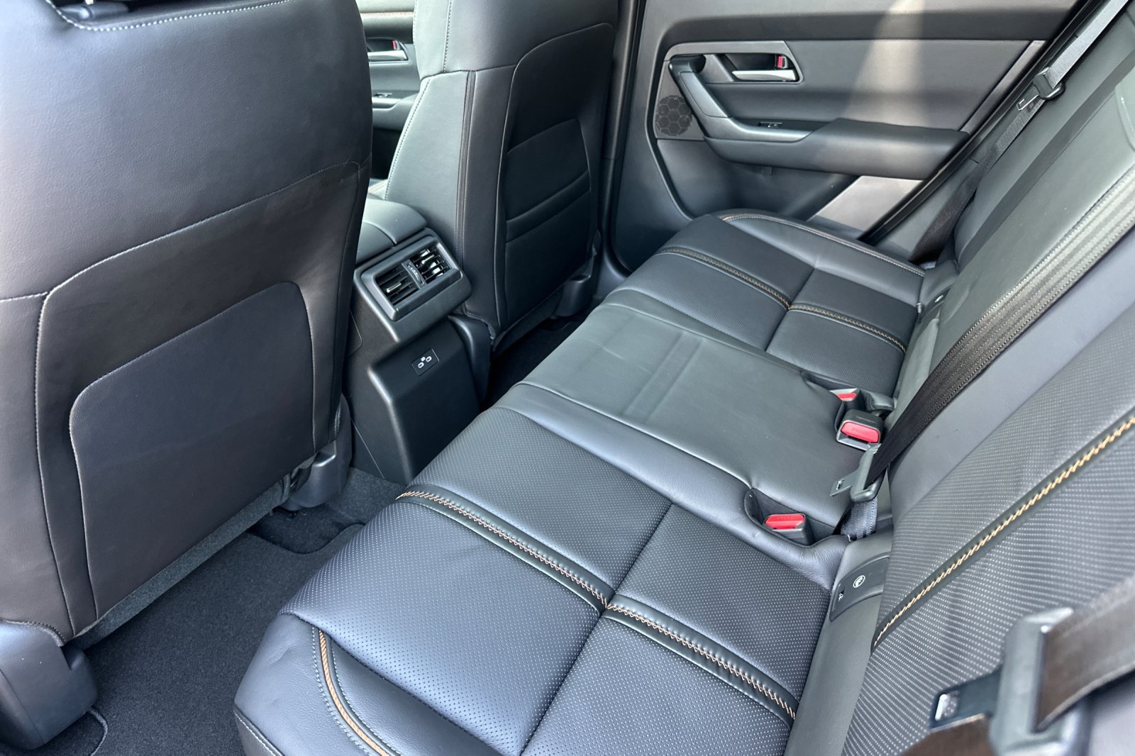 2025 Mazda CX-50 Premium photo 9