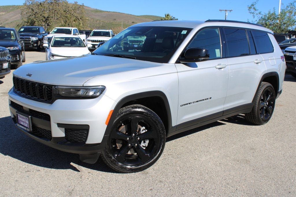 2023 Jeep Grand Cherokee L Altitude's photo