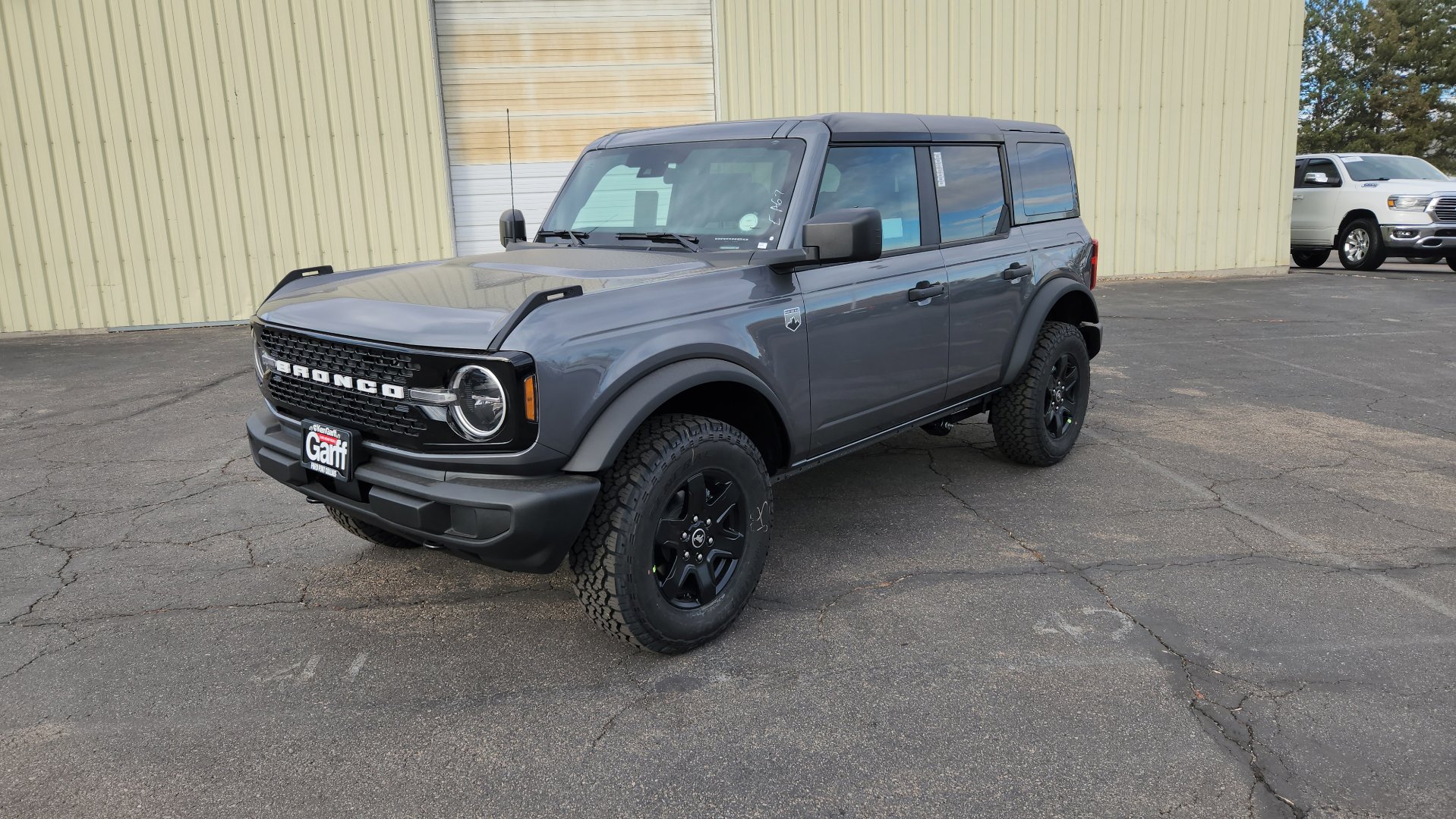 2025 Ford Bronco Big Bend photo 2