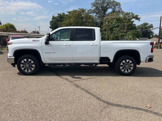 2024 Chevrolet Silverado 3500HD LT photo 4