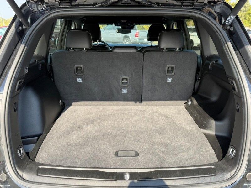 2022 Jeep Grand Cherokee Altitude photo 2