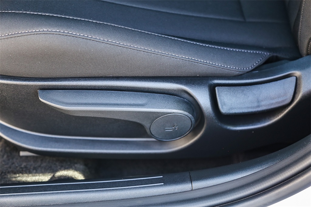 2025 Hyundai Elantra Blue SEL Sport photo 22