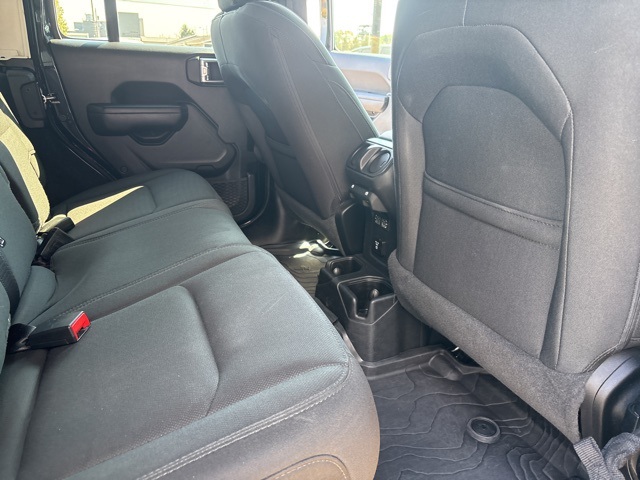 2021 Jeep Wrangler Unlimited Willys photo 18