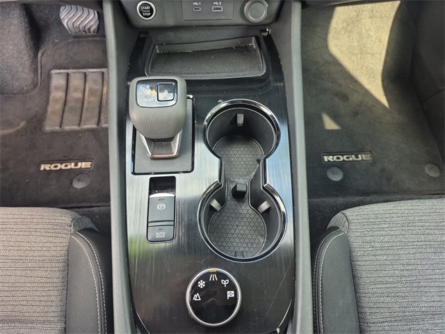2023 Nissan Rogue SV photo 13