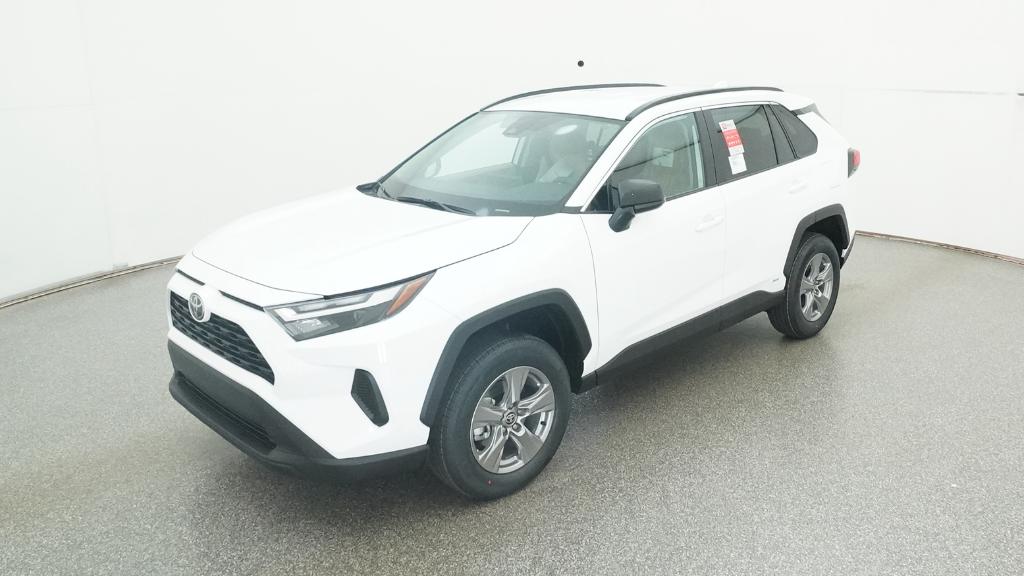 2025 Toyota RAV4 LE's photo