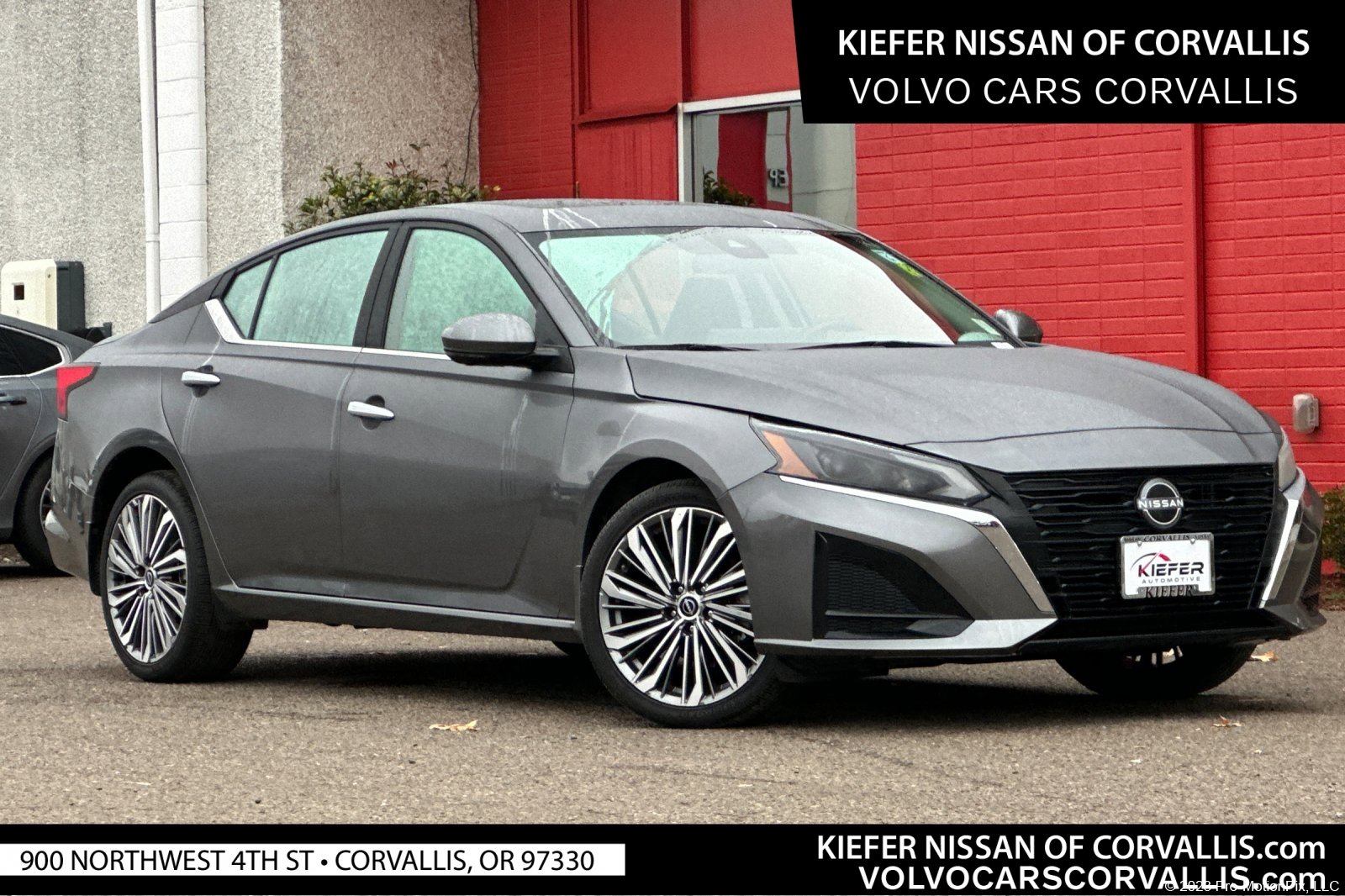 2024 Nissan Altima SL's photo