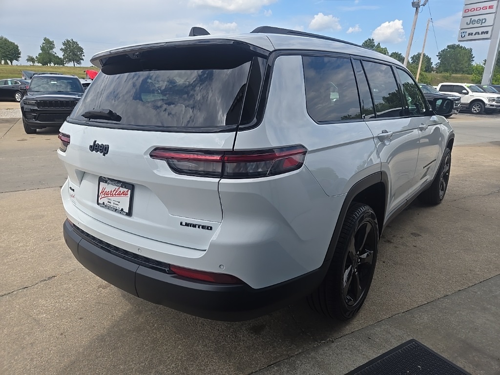2025 Jeep Grand Cherokee Limited photo 4