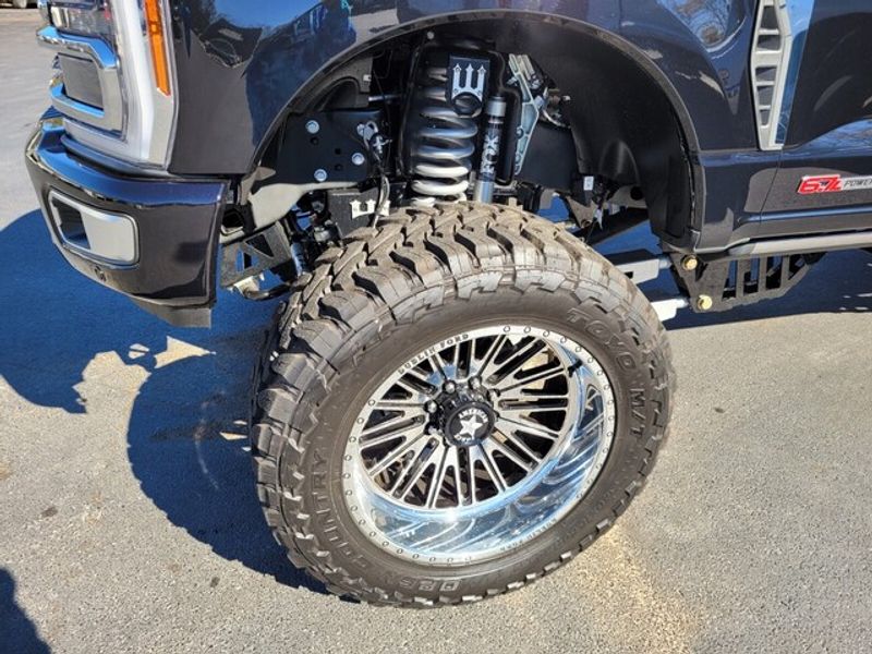 2024 Ford F-250 Platinum photo 13
