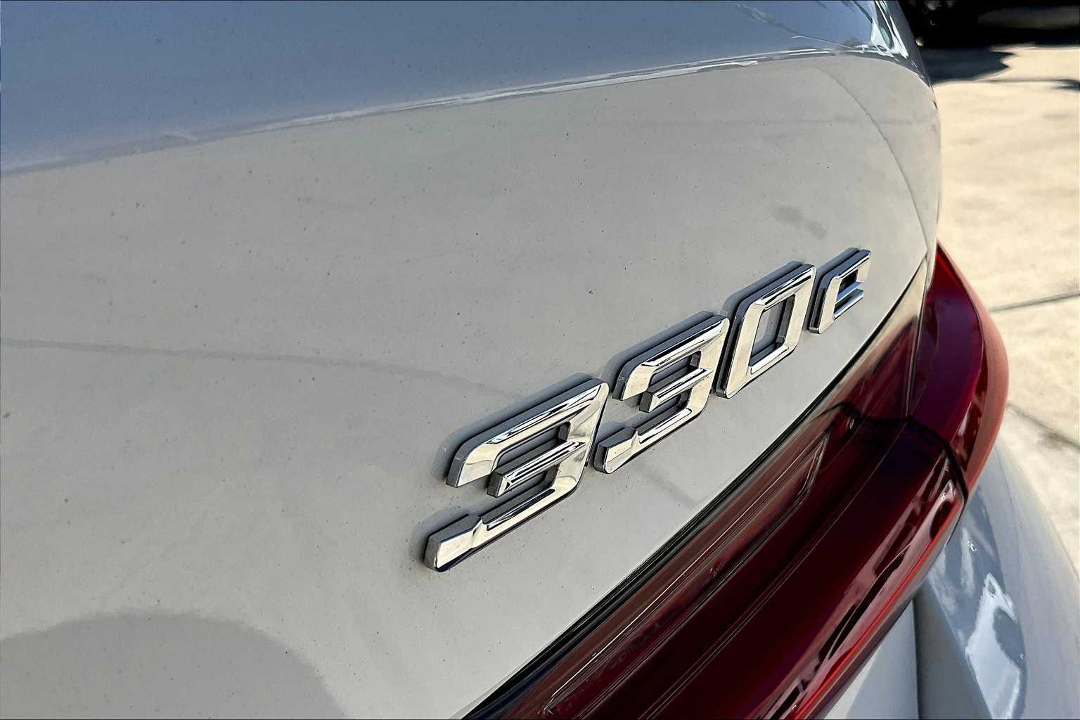 2023 Bmw 330e photo 9