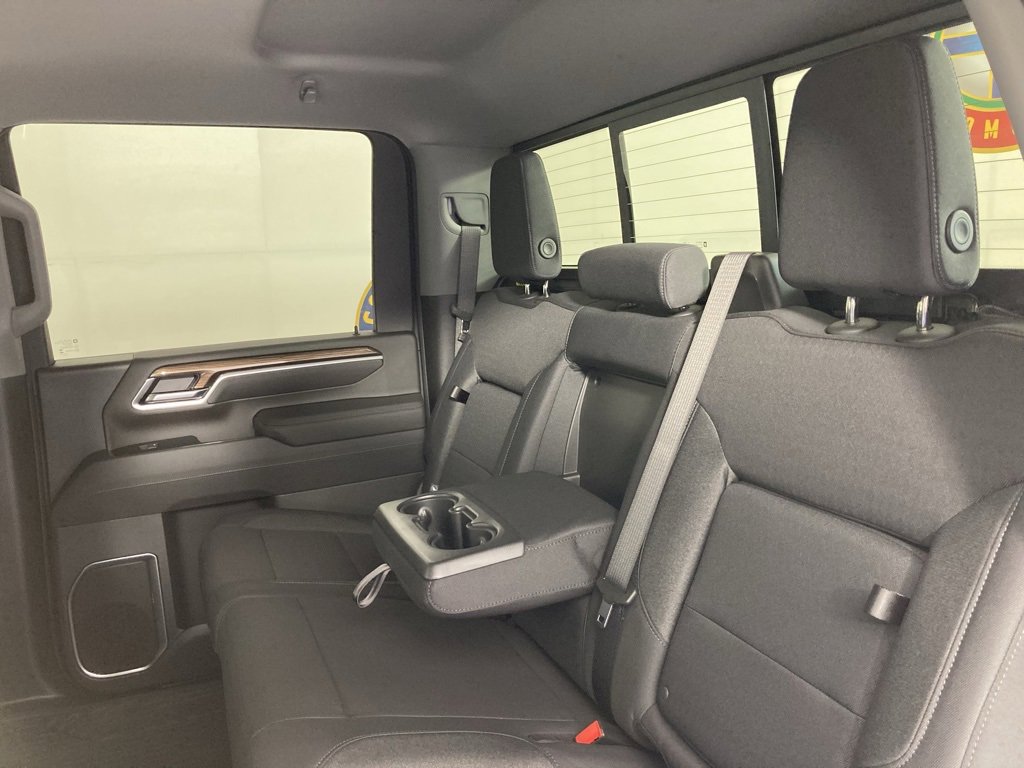 2026 Chevrolet Silverado 2500HD LT photo 14