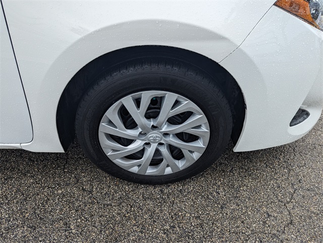 2019 Toyota Corolla L photo 15