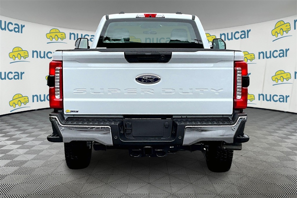 2025 Ford F-250 photo 4