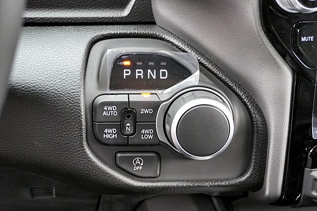 New 2026 Bright White Clear-Coat Exterior Paint RAM Big Horn/Lone Star image 42