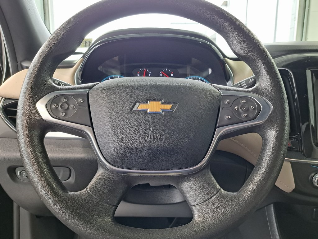 2023 Chevrolet Traverse LS photo 9