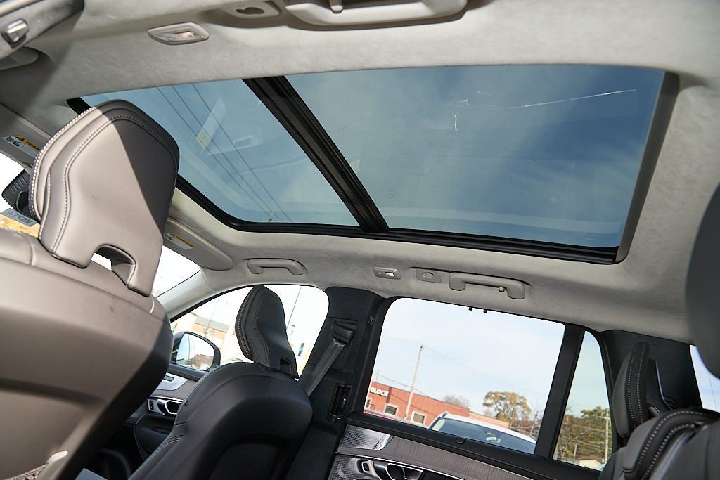 2026 VOLVO XC90 - Image 20