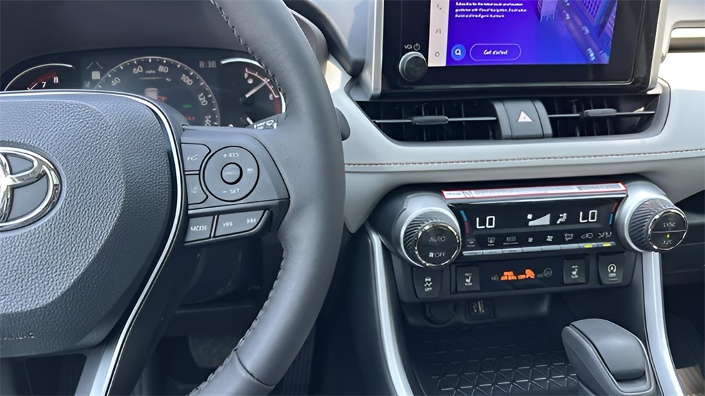 2025 Toyota RAV4 XLE photo 15